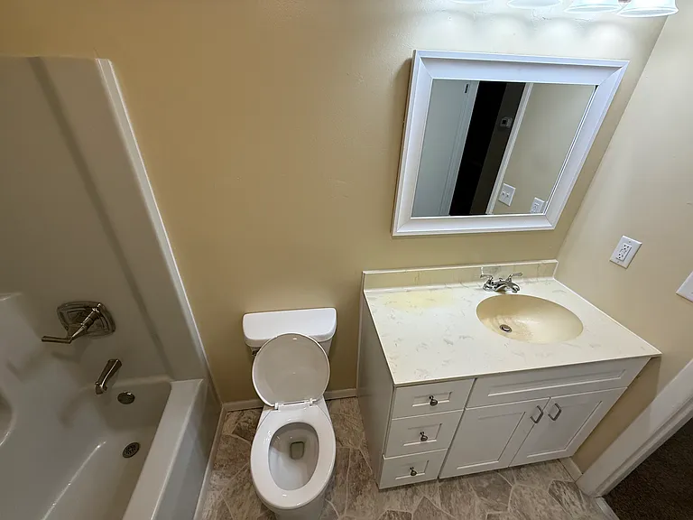 113 S Lynn St — Photo 12