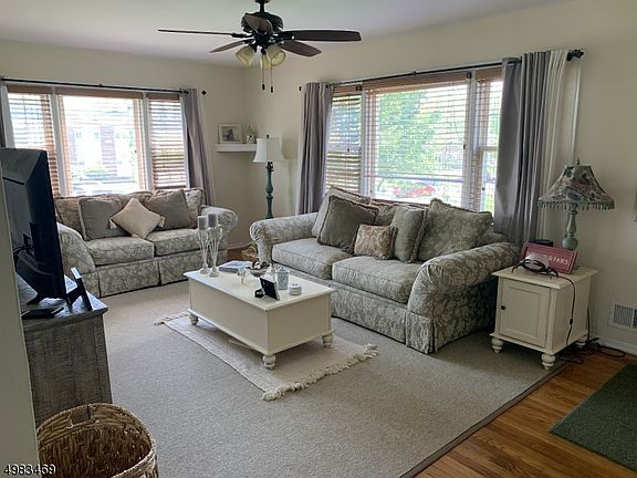 2nd image of 3 Columbia Dr APT 1A