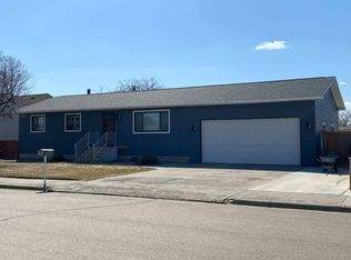 399 12th Ave SW, Sidney, MT 59270