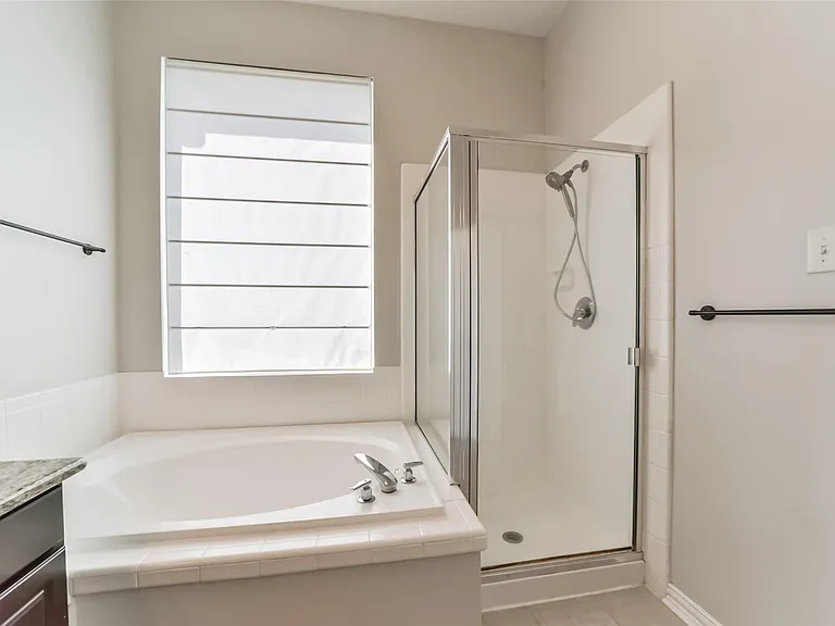 4822 Big Cedar Cir — Photo 18