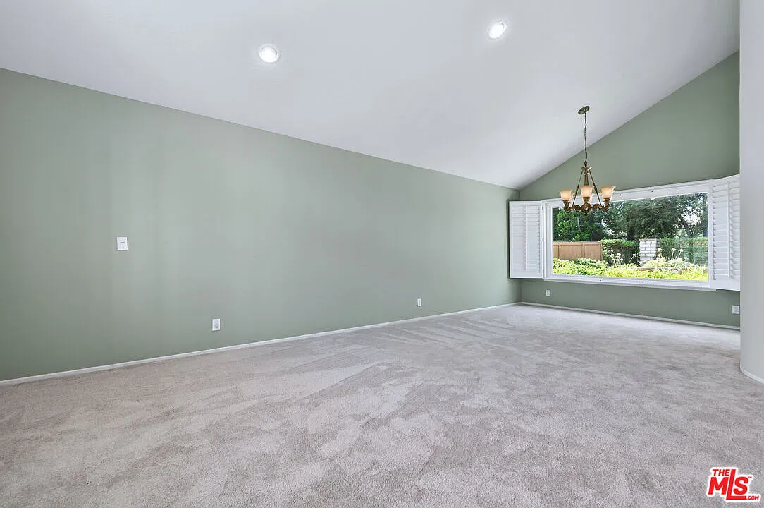 4 bed, 2.5 bath, 2021 sqft, $7,000 — Photo 3