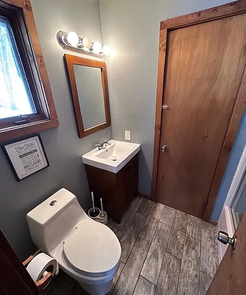 2nd floor bathroom