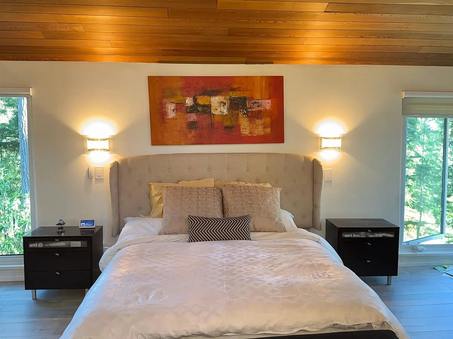 3 bed, 2337 sqft, $11,995 — Photo 2