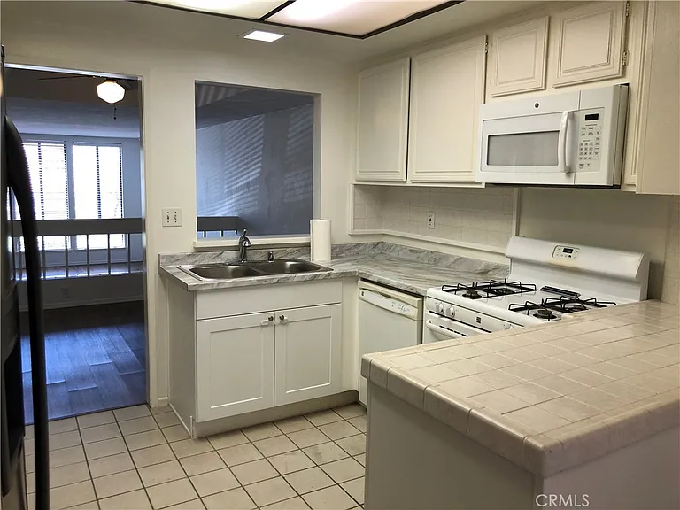 25951 Orbita — Photo 7