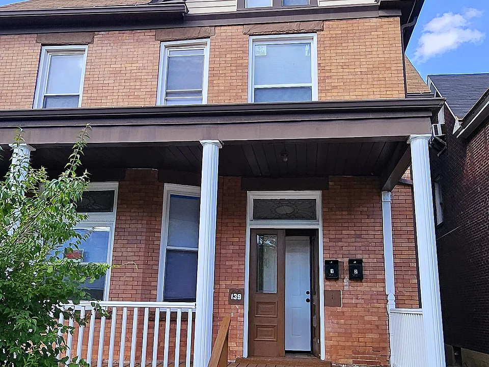 139 Camp Ave #1
