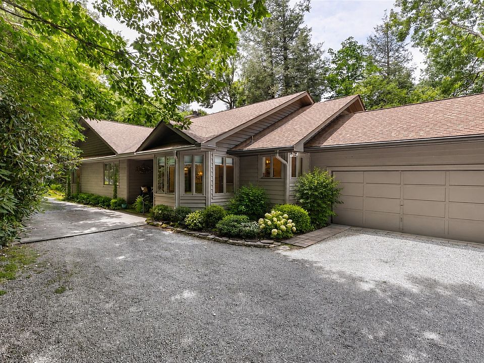 1st image of 845 Whiteside Mountain Road