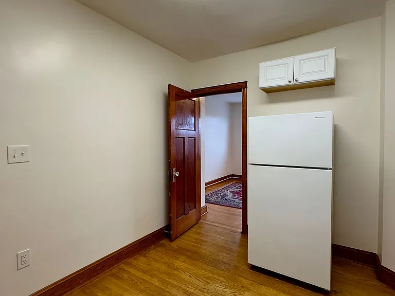 For Rent: Contemporary Living at 402 Folcroft St, — Photo 8