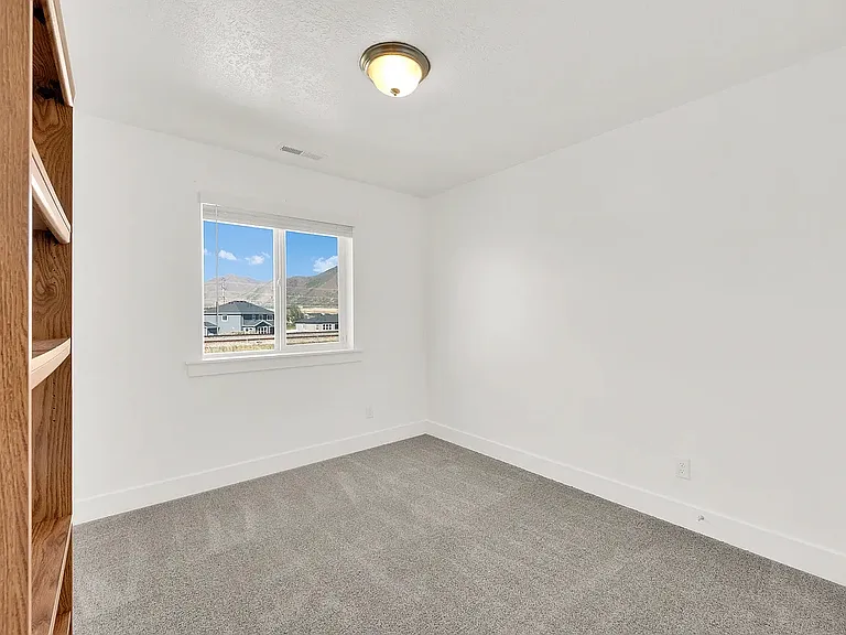 3225 E 1350 S — Photo 16