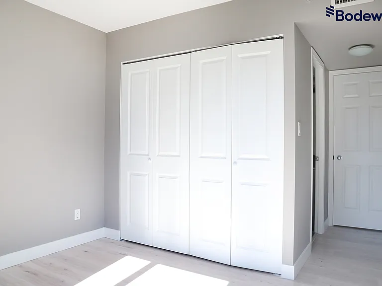 63 Keefer Pl #2009 — Photo 14