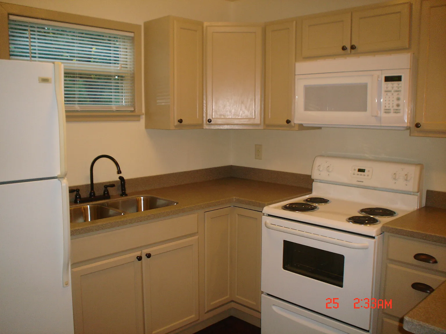 1 bed, 600 sqft, $1,050 — Photo 3