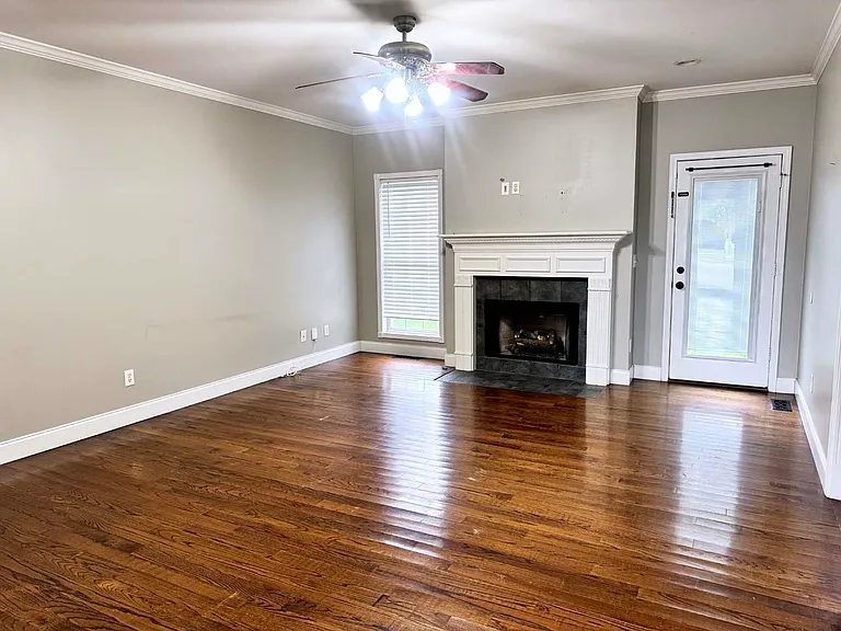 603 Aberdeene Ct — Photo 3