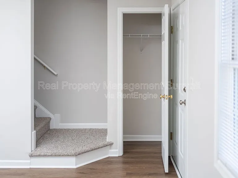 1009 Seth Drive — Photo 43
