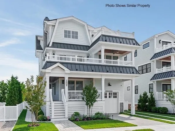 45 W 20th St, Avalon, NJ 08202