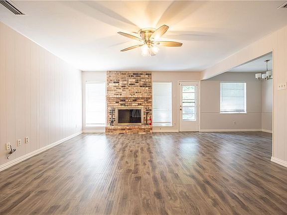 2nd image of 1627 Wisteria Way