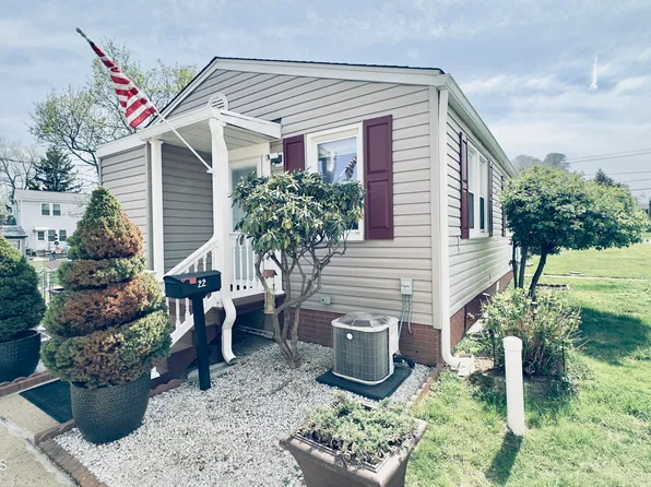 22 Belshaw Avenue, Eatontown, NJ 07724
