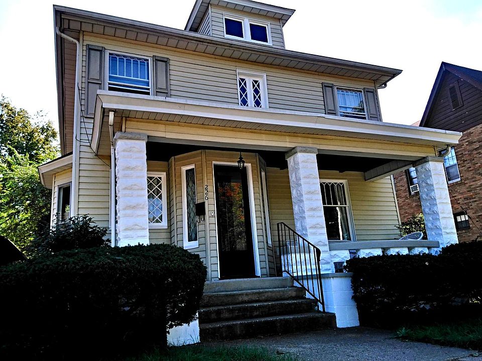 1st image of 226 E Bartlett St