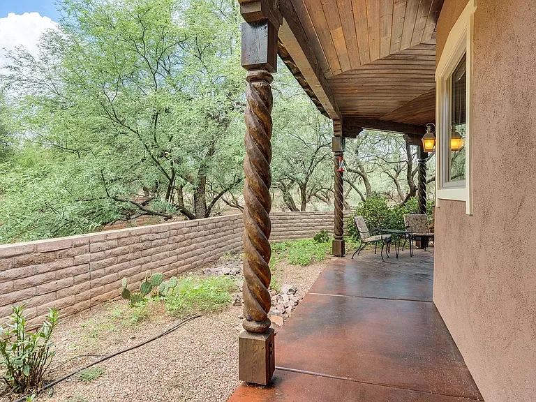 2222 Paseo Tumacacori — Photo 2