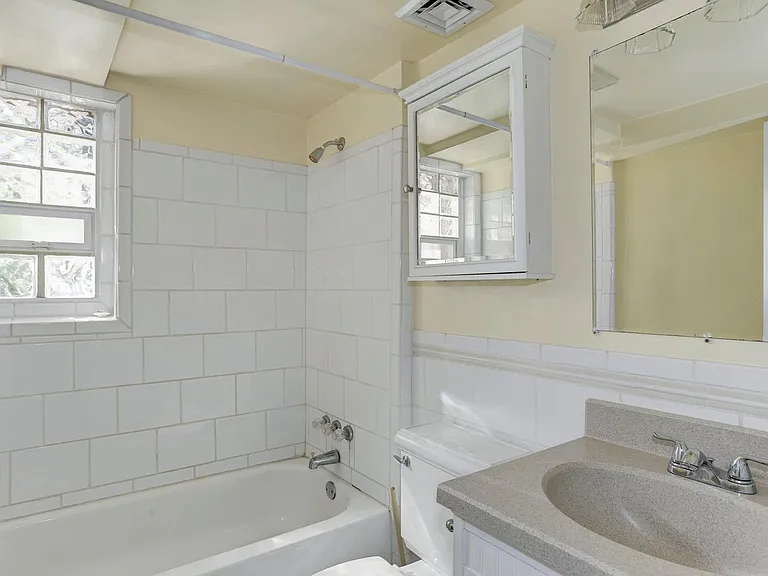 3614 Whitehaven Pkwy NW — Photo 15