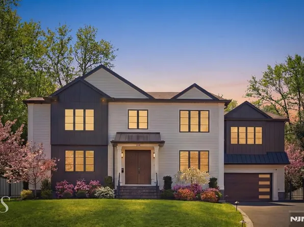 116 Cedar Ln, Closter, NJ 07624