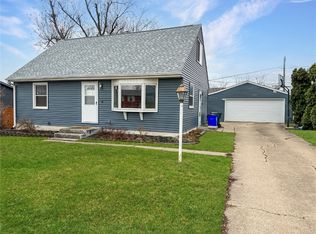 2209 26th St SW, Cedar Rapids, IA 52404