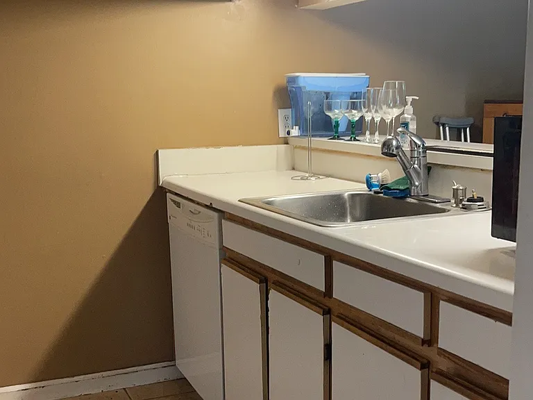 220 Elm St — Photo 1