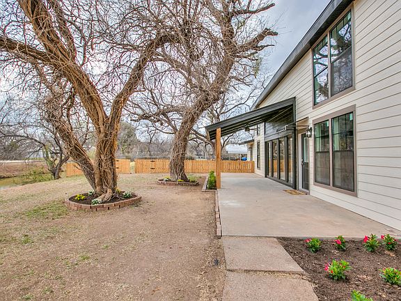 3rd image of 1623 Canal Rd