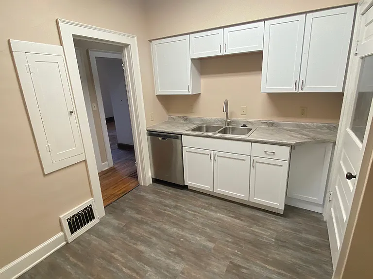 4525 Hillside St — Photo 5