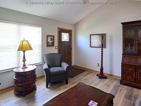 3rd image of 1537 Thistlewood Cir
