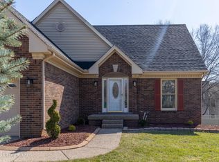 8306 Sunny Ridge Ct, Louisville, KY 40299