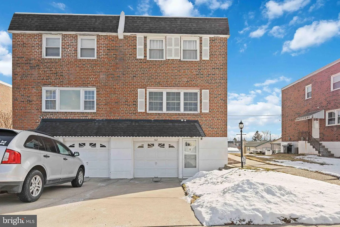 587 Wigard Ave photo 1