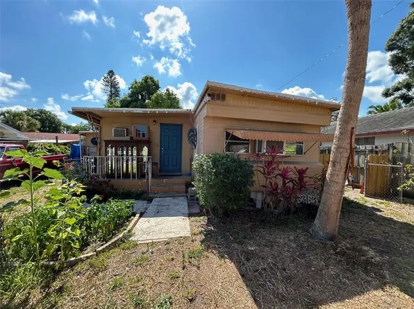 3933 Freedom Ave, Sarasota, FL 34231