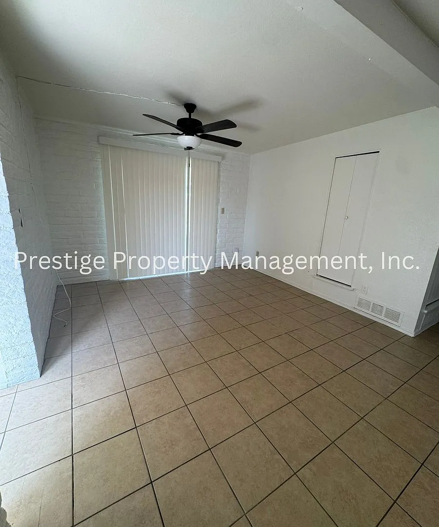 2235 — Photo 2