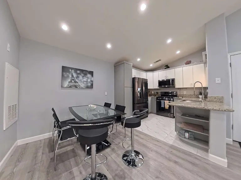5415 W Harmon Ave #2137 — Photo 8