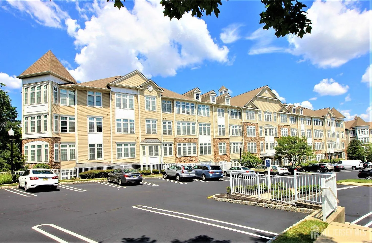 1403 Cedar Village Blvd photo 1