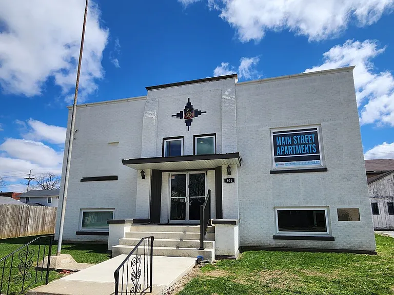 604-08 N Main St — Photo 10