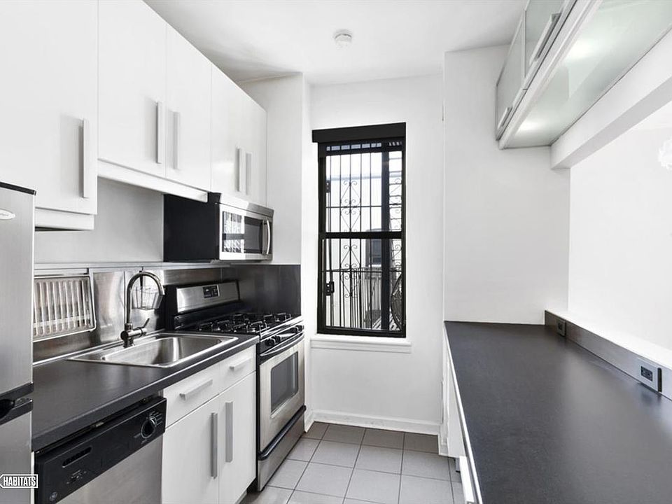 1st image of 61 Eastern Pkwy APT 6G