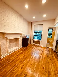 Rented by Metropolis Real Estate of Manhattan