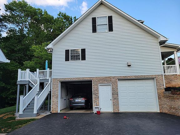 5th image of 134 Stratford Pl