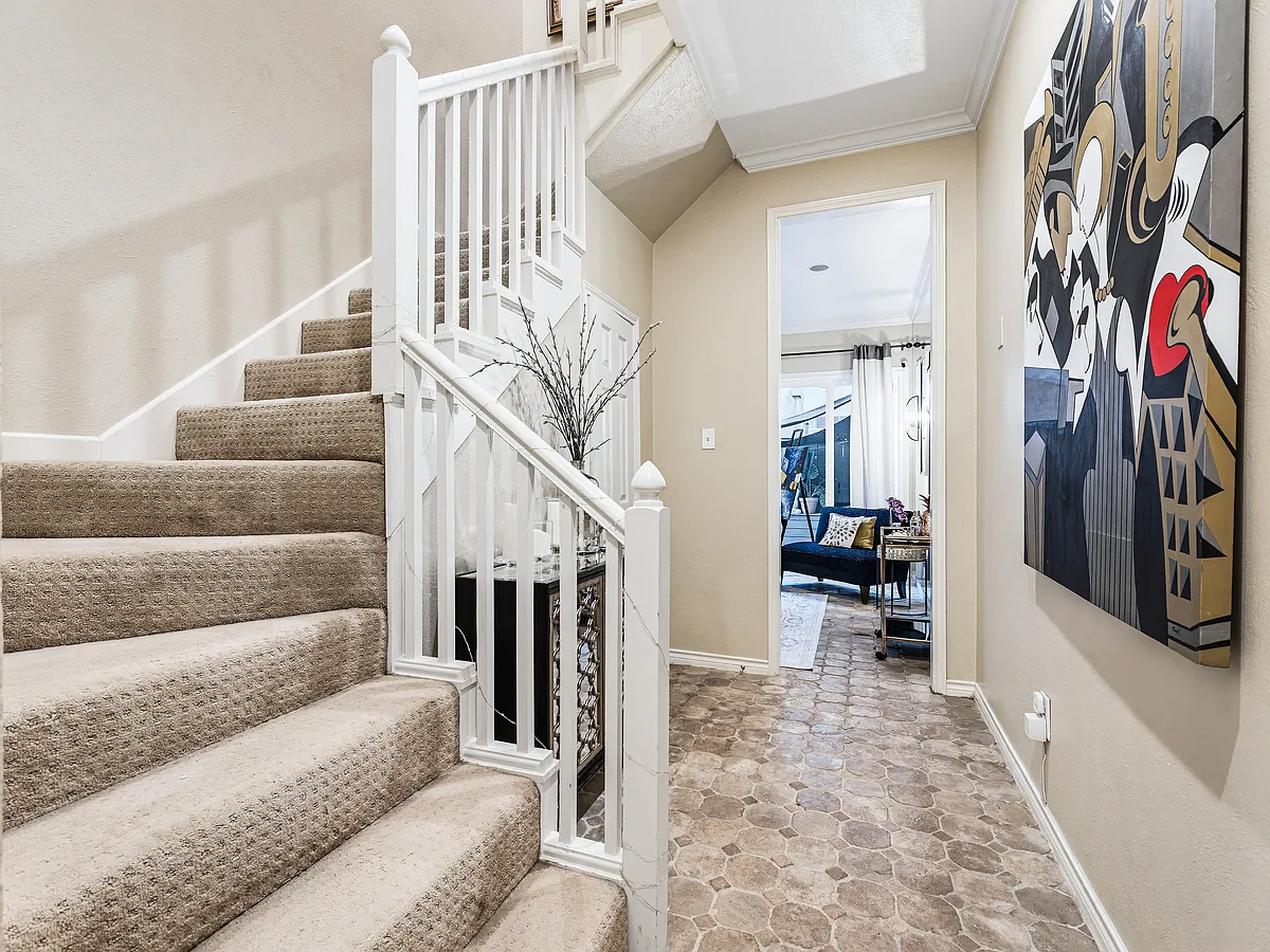 Building Photo - 4517 Holland Ave #107
