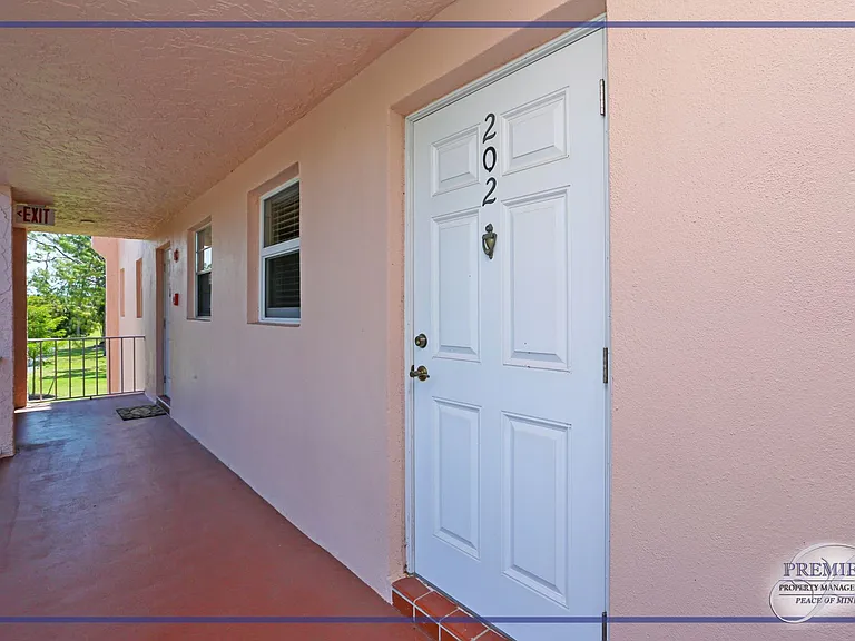300 Forest Lakes Blvd #202 — Photo 23
