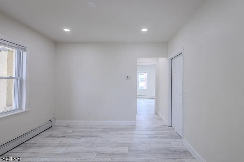 Building Photo - 410 Rahway Ave #B