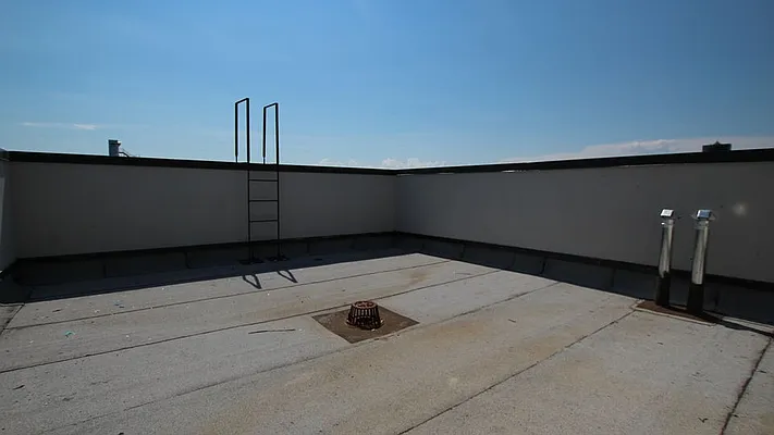 Rented by Nooklyn NYC LLC | media 19