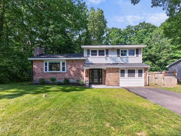44 Scotch Pine Drive, Voorheesville, NY 12186
