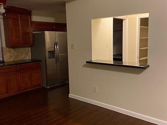 5th image of 3110 Mission Valley Dr