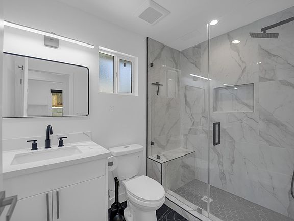 4th image of 5733 Wilhelmina Ave