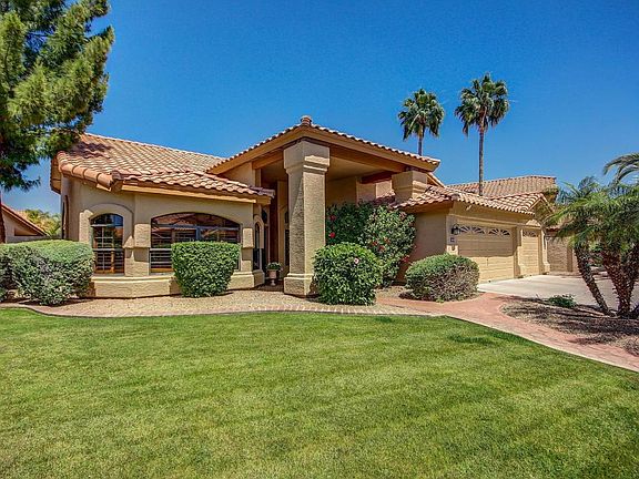2nd image of 1610 W Honeysuckle Ln