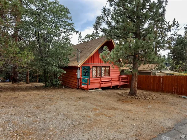 230 Sunset Ln, Sugarloaf, CA 92386