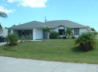 1932 SE Dranson Cir, Port Saint Lucie, FL 34952
