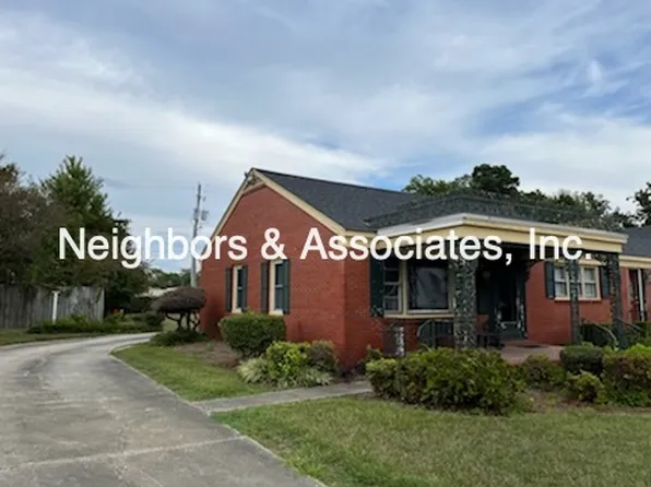 305 E Parrish Dr, Benson, NC 27504