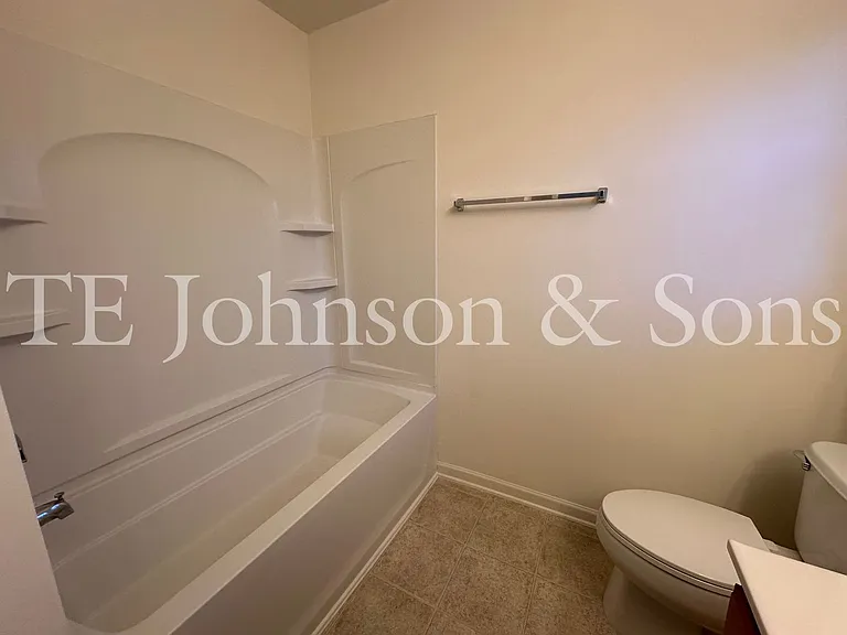 2544 Halle Ann Cir — Photo 12